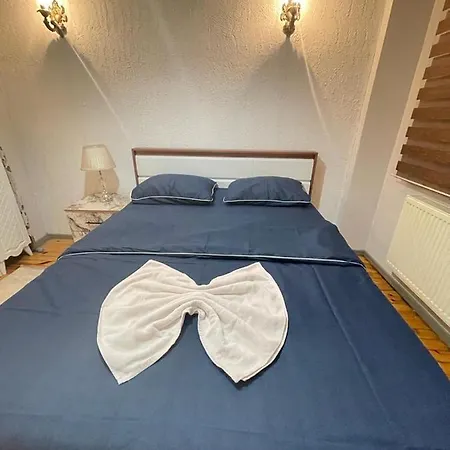 Smf Suites 2+1 Flat *